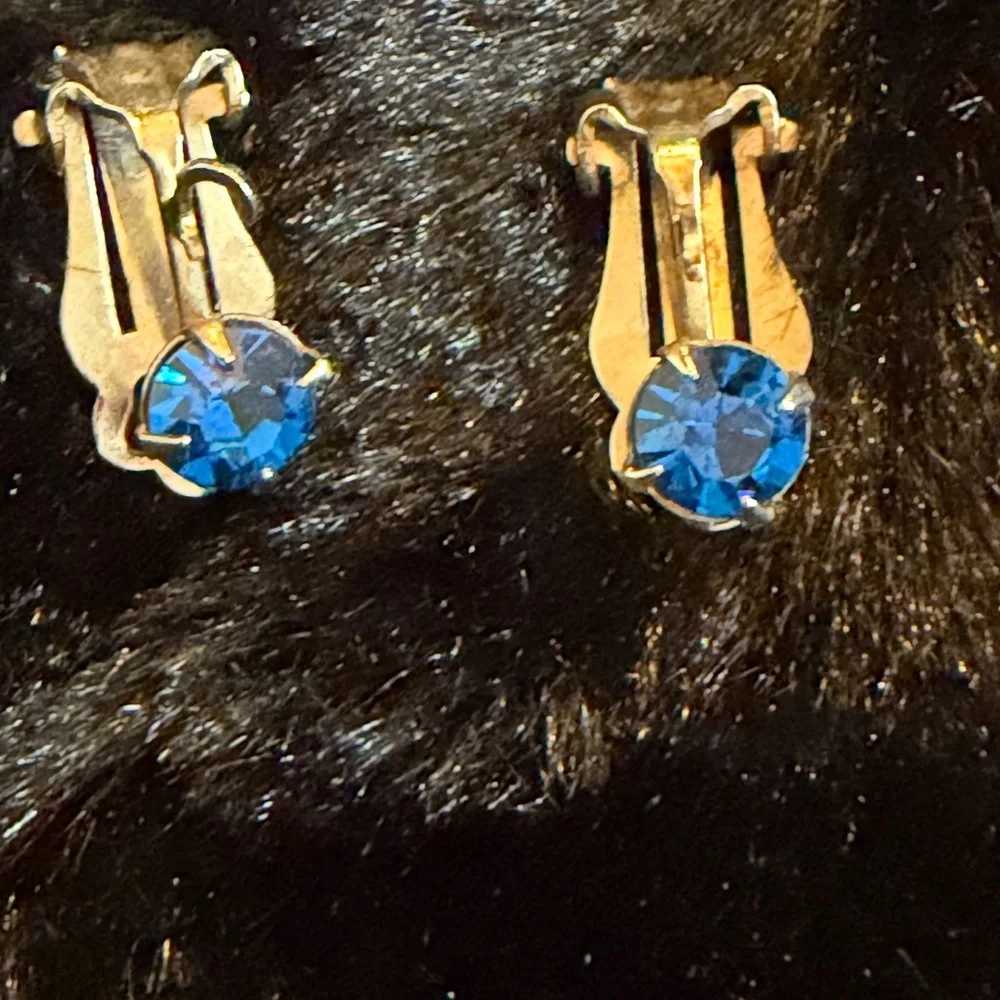 2 Dazzling Blue and Silver Tone Floral Rhinestone Earrings - Picture 2 of 7